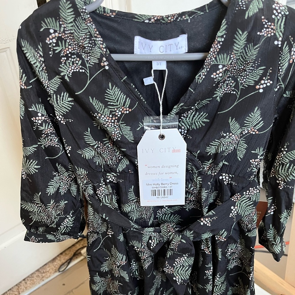 NWT Mini Ivy City Co flower dress- Size 3t